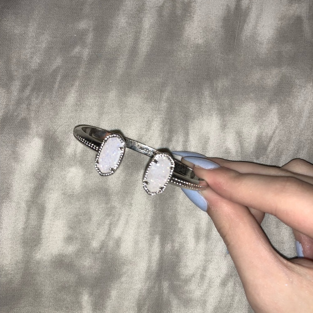 Kendra Scott Silver-White Braclet
